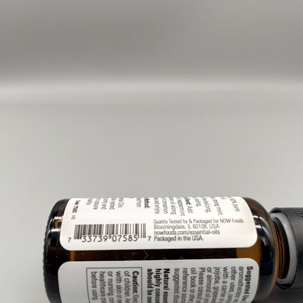 Aceite esencial de Menta - Peppermint Oil 100% Puro - 1Oz - 2Oz (foto de archivo)