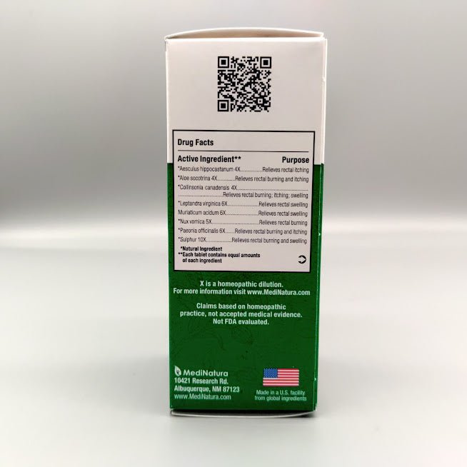 BHI Hemorrhoid MediNatura, frasco de 100 tabletas homeopáticas — etiqueta con los ingredientes (foto de archivo)