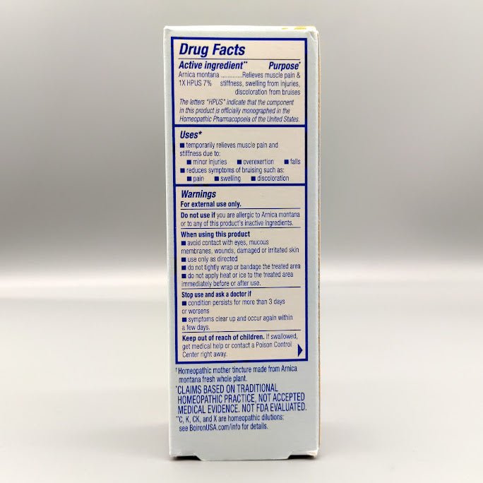 Tubo de crema de árnica Boiron Arnicare 1.33 oz para dolor muscular — etiqueta con los ingredientes