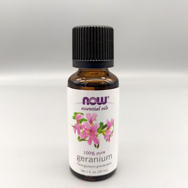 Geranium Oil 100% Pure 1 Oz (foto de archivo)
