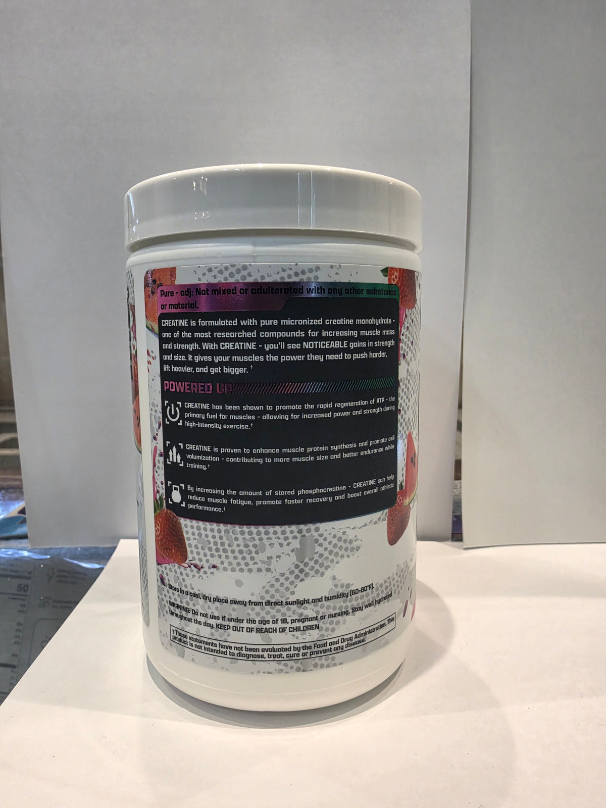 Etiqueta trasera de la Creatina Nutrex Fresa Sandía (foto de archivo)