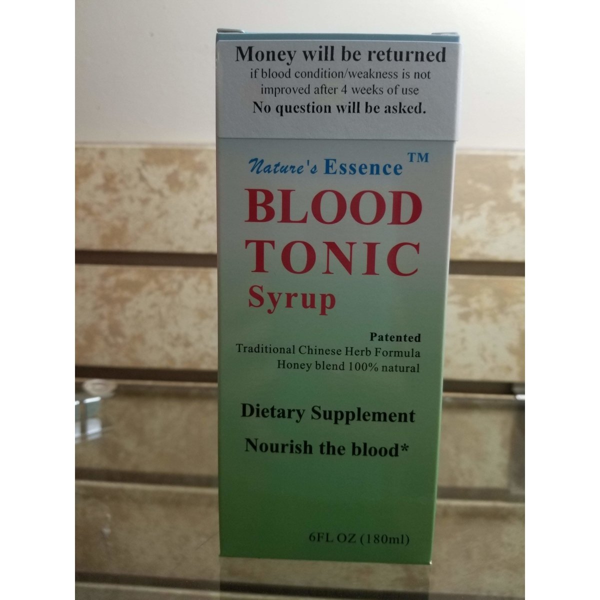 Blood Tonic Syrup 6 oz en Puerto Rico — suplemento natural de Nature's Essence (foto de archivo)