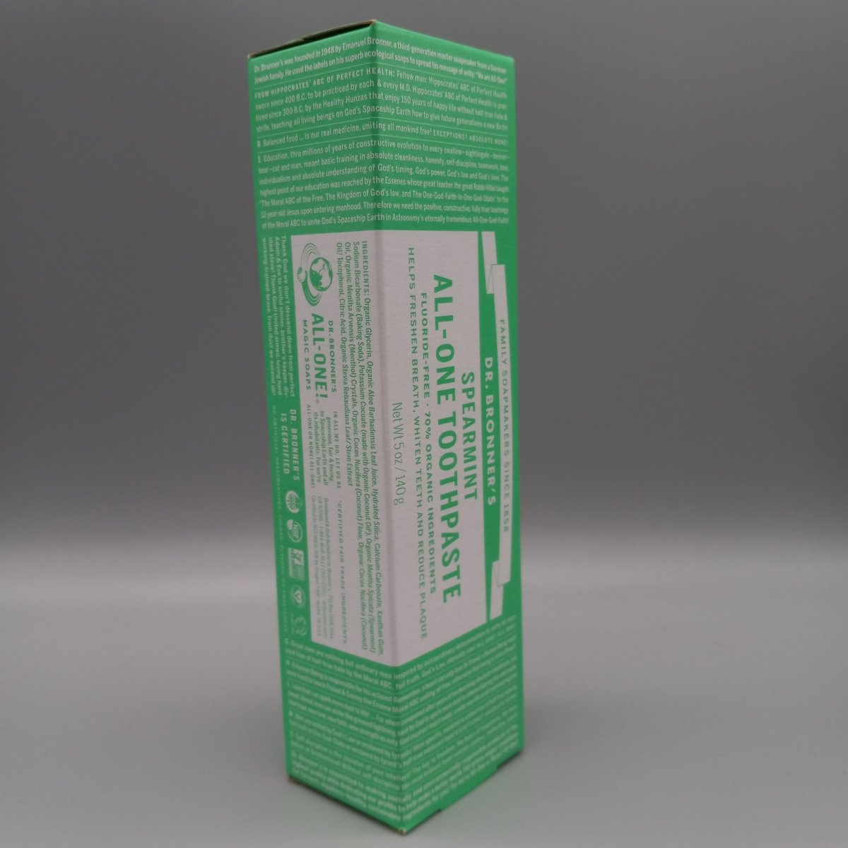 Spearmint All-One Toothpaste - Fluoride Free - Whiten Teeth & Reduce Plaque - 5oz de Dr. B — etiqueta del producto