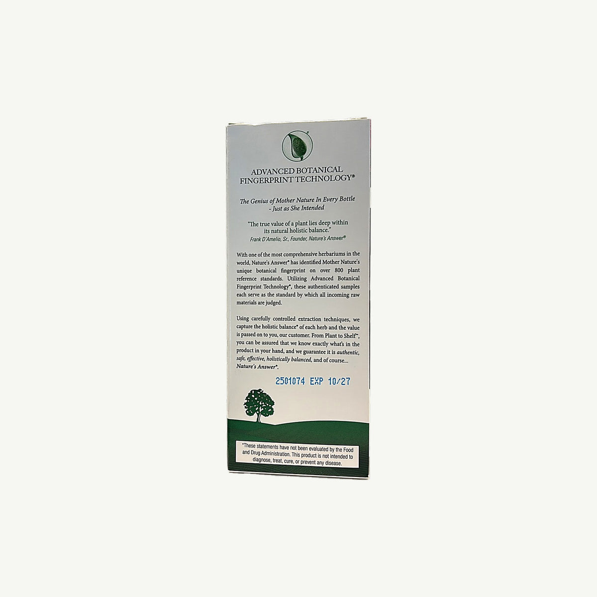 Lado de la caja del Sambucus Immune con el texto de Nature's Answer, el lote y la fecha de vencimiento